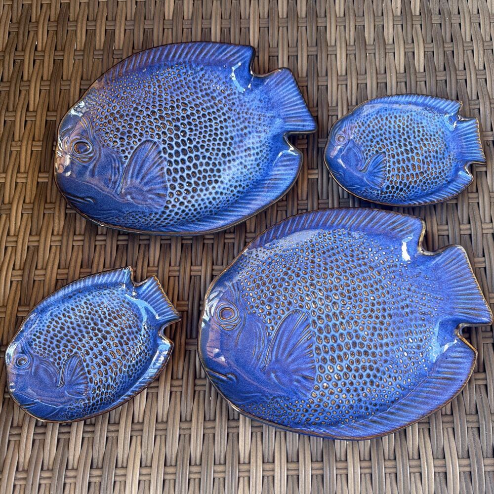 Vintage Kotobuki Japan Set of 2 Azure Blue Fish Plates & 2 Azure Sauce Dish